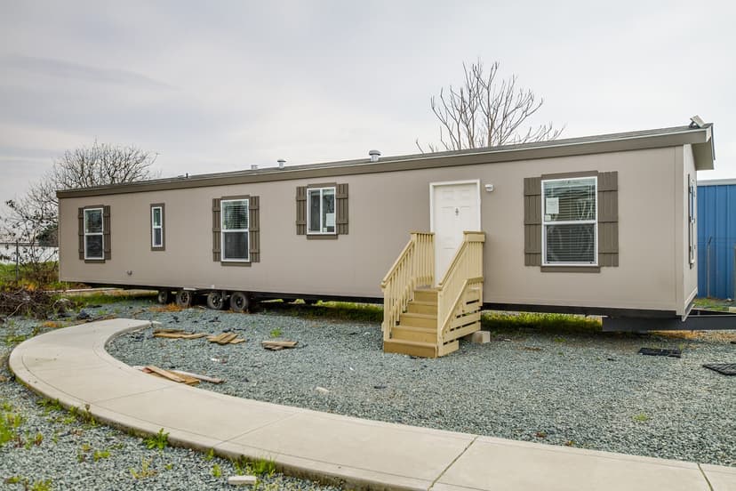 CM-2562L exterior