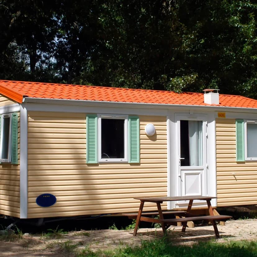 Mobile Home Roofing Options: Metal, Rubber & Shingle Systems Compared